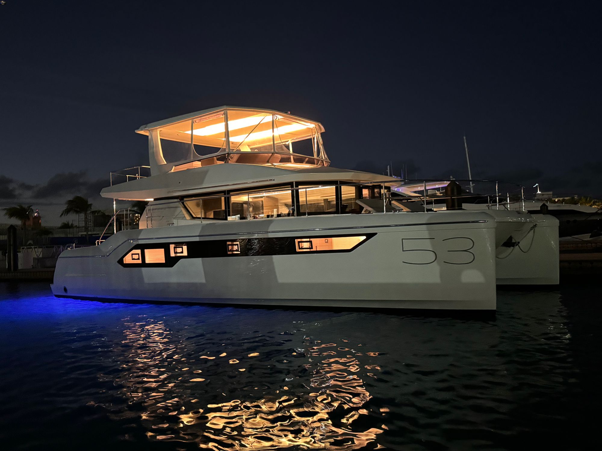 How much does it cost to charter a catamaran in the Bahamas?